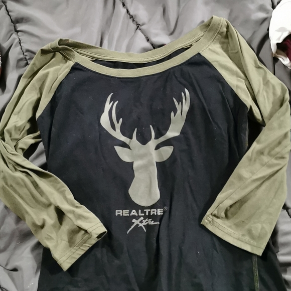 Realtree 3/4 sleeve top - Picture 1 of 1